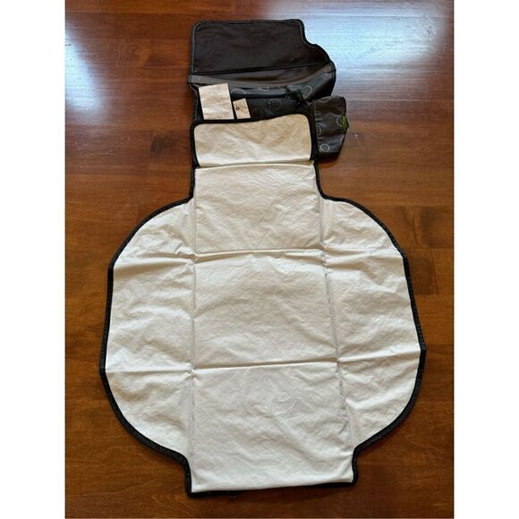 Safety first  changing pad for on the go - Picture 2 of 3